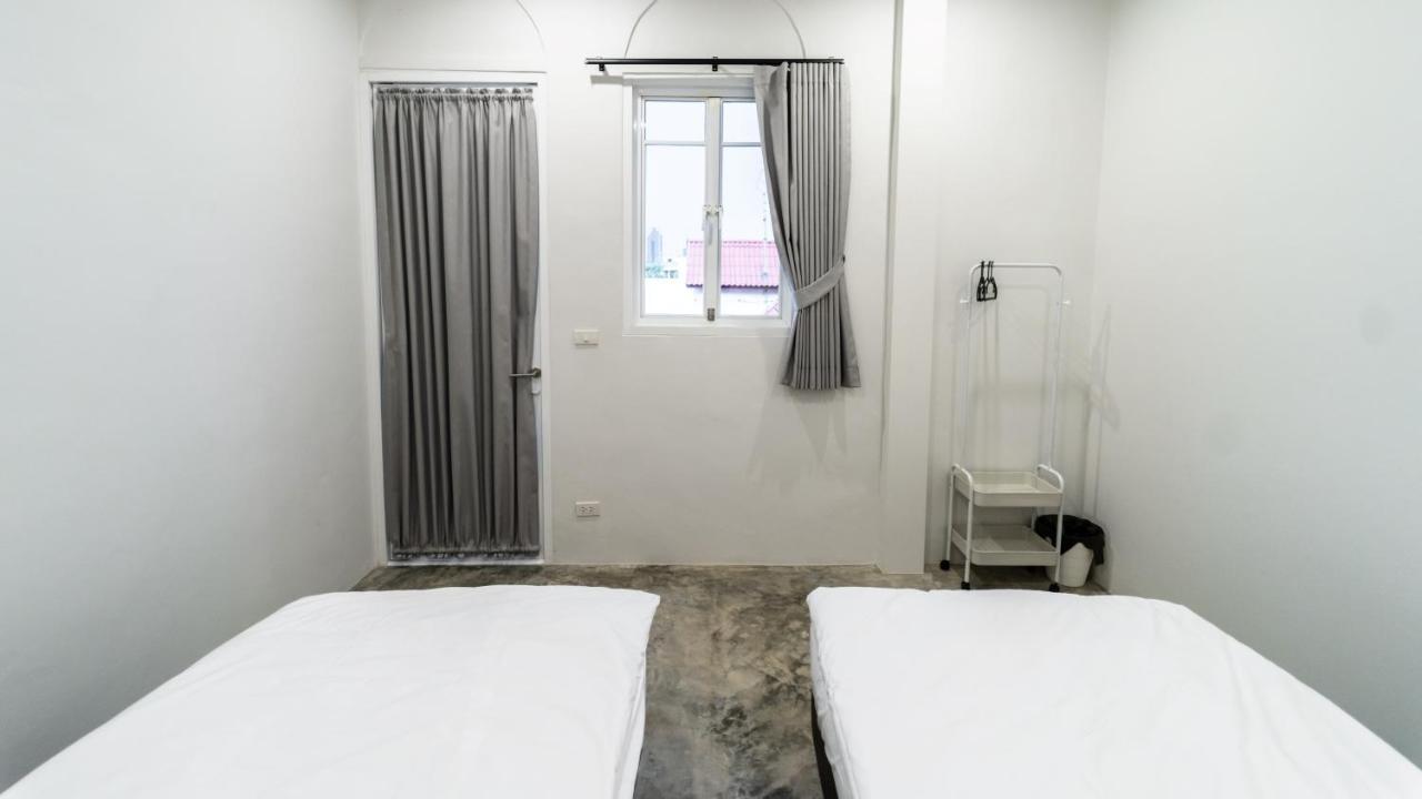 Pier 808 Hostel Бангкок Екстер'єр фото