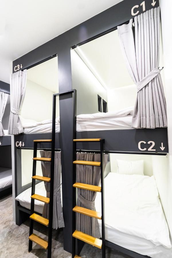 Pier 808 Hostel Бангкок Екстер'єр фото